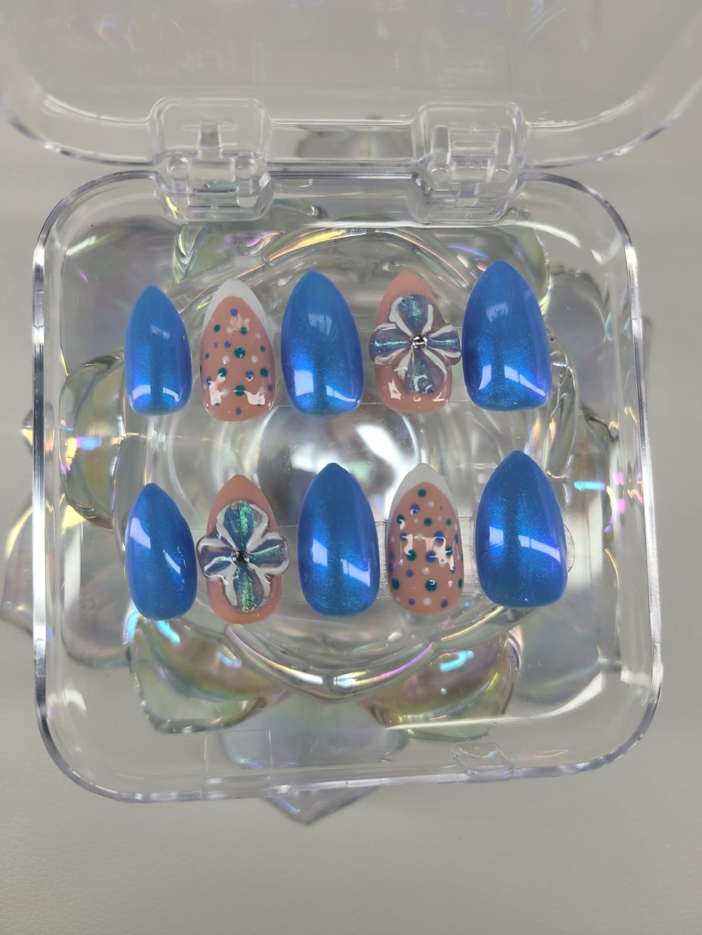 Size-Small-Blue Pearl & Nude Floral Press-On Nail Set